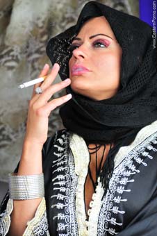 exotic-muslim-babe_280